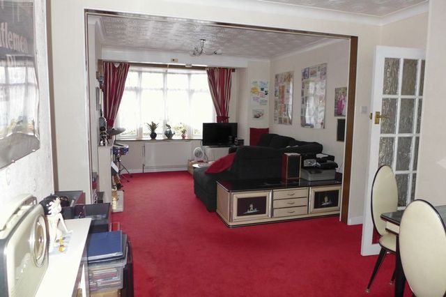  Image of 3 Bedroom Semi-Detached  To Rent at Edison Road  Welling, DA16 3NG