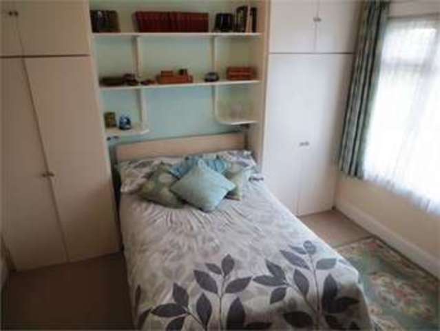  Image of 3 Bedroom Semi-Detached  For Sale at Elmsleigh Drive Leigh on sea Leigh-on-Sea, SS9 3DS