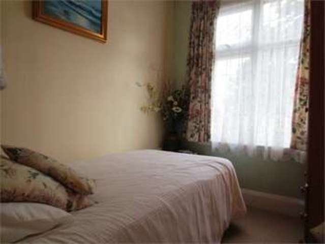  Image of 3 Bedroom Semi-Detached  For Sale at Elmsleigh Drive Leigh on sea Leigh-on-Sea, SS9 3DS