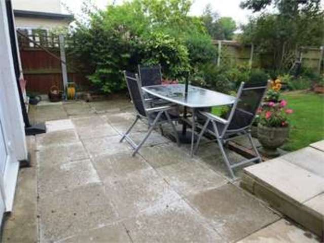  Image of 3 Bedroom Semi-Detached  For Sale at Elmsleigh Drive Leigh on sea Leigh-on-Sea, SS9 3DS