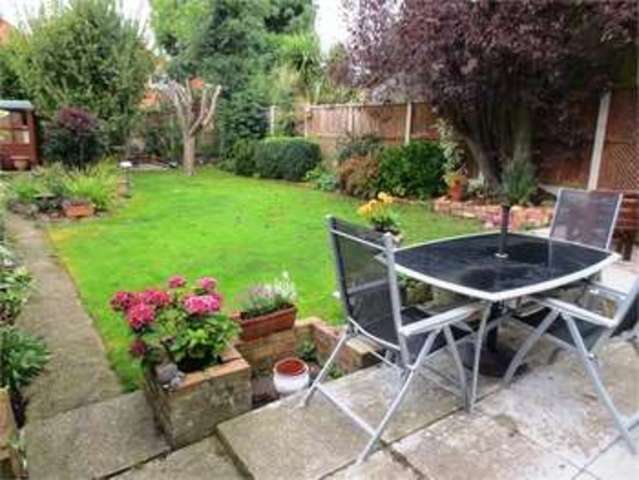  Image of 3 Bedroom Semi-Detached  For Sale at Elmsleigh Drive Leigh on sea Leigh-on-Sea, SS9 3DS