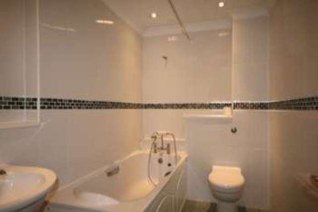  Image of 2 Bedroom Flat  To Rent at The Vineyards  Ely, CB7 4QG
