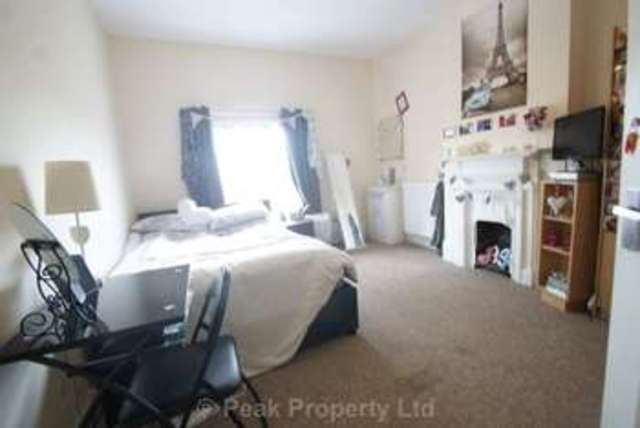  Image of 8 Bedroom House Share  To Rent at Park Street  Westcliff On Sea, SS0 7PA