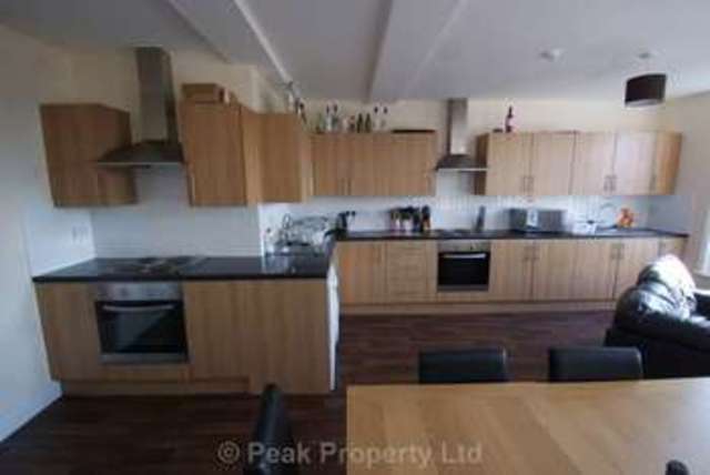  Image of 8 Bedroom House Share  To Rent at Park Street  Westcliff On Sea, SS0 7PA