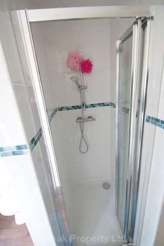  Image of 8 Bedroom House Share  To Rent at Park Street  Westcliff On Sea, SS0 7PA