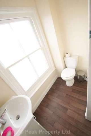  Image of 8 Bedroom House Share  To Rent at Park Street  Westcliff On Sea, SS0 7PA