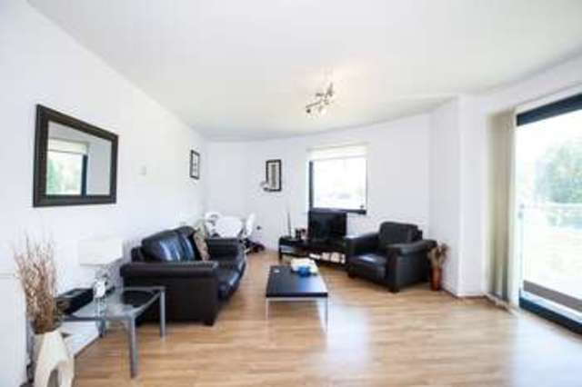  Image of 1 Bedroom Flat  For Sale at Douglas Path  London, E14 3GR