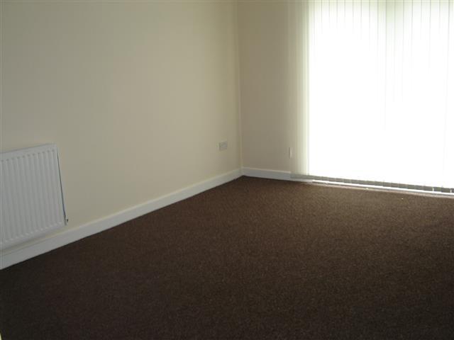  Image of 2 Bedroom Flat  To Rent at Birkenhead, CH42 1RE