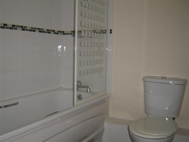  Image of 2 Bedroom Flat  To Rent at Birkenhead, CH42 1RE