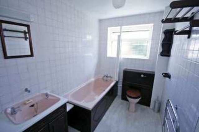 Image of 2 Bedroom Flat  For Sale at 33 Maxwell Road  Northwood, HA6 2YH