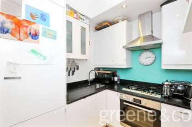  Image of 2 Bedroom Flat  For Sale at Crouch End  Hornsey, N8 9SE