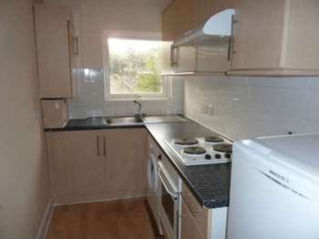  Image of 1 Bedroom Flat  To Rent at Ferme Park Road  London, N4 4DS