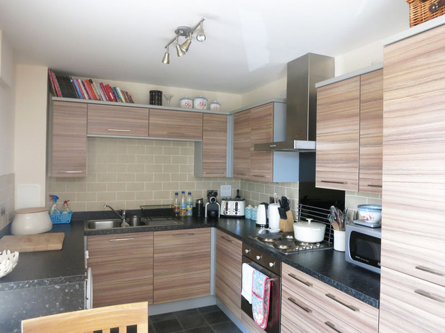  Image of 2 Bedroom Flat  To Rent at Silverknowes Edinburgh Edinburgh, EH4 4GJ