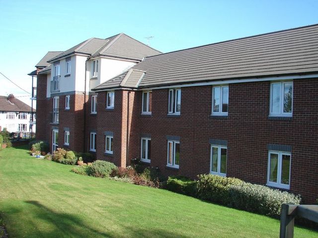  Image of 1 Bedroom Retirement Property  For Sale at Kenilworth Gardens West End Southampton, SO30 3HH