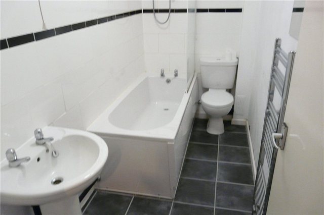  Image of 4 Bedroom Detached  For Sale at Bradford West Yorkshire Bradford, BD7 1LP