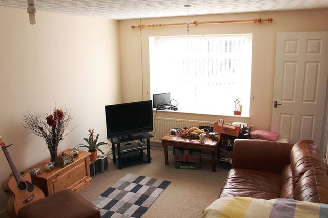  Image of 2 Bedroom Property  For Sale at Florentine Way  Waterlooville, PO7 8JU