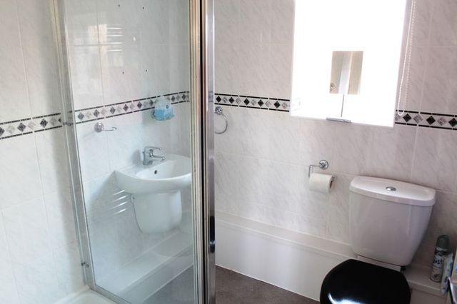  Image of 2 Bedroom Property  For Sale at Florentine Way  Waterlooville, PO7 8JU