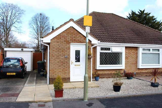 Image of 2 Bedroom Property  For Sale at Florentine Way  Waterlooville, PO7 8JU