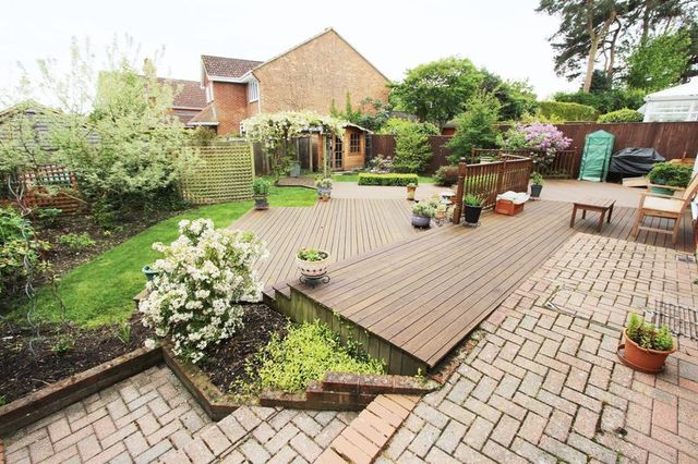  Image of 4 Bedroom Detached  For Sale at Foord Road Hedge End Southampton, SO30 0DB