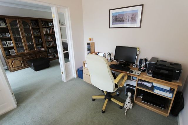  Image of 4 Bedroom Detached  For Sale at Foord Road Hedge End Southampton, SO30 0DB