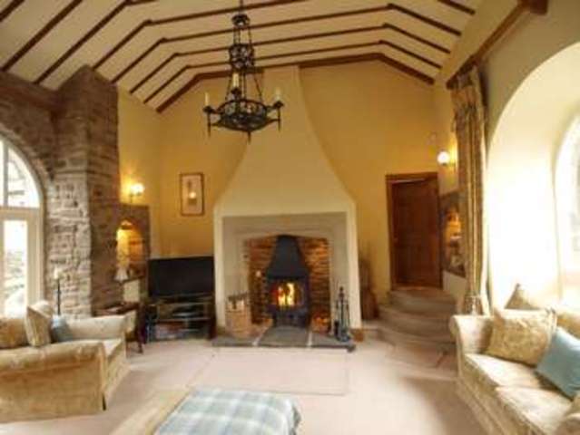  Image of 4 Bedroom Detached  For Sale at High Peak, SK23 0QR