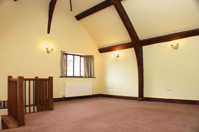  Image of 3 Bedroom Detached  To Rent at Fore Street Silverton Exeter, EX5 4HP