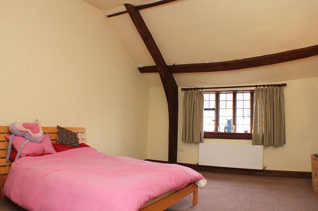  Image of 3 Bedroom Detached  To Rent at Fore Street Silverton Exeter, EX5 4HP