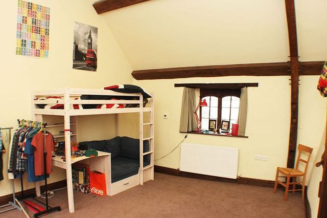  Image of 3 Bedroom Detached  To Rent at Fore Street Silverton Exeter, EX5 4HP