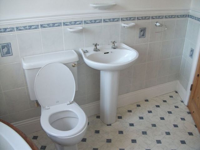 Image of 2 Bedroom Terraced  To Rent at Fore Street Goldsithney Penzance, TR20 9HD