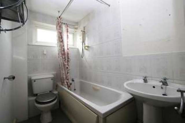  Image of 2 Bedroom Maisonette  For Sale at Torpoint Cornwall Torpoint, PL11 2AB