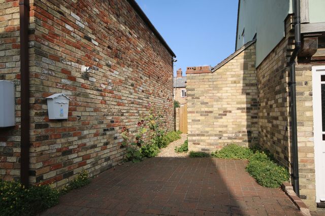  Image of 2 Bedroom Terraced  To Rent at Forehill  Ely, CB7 4AQ