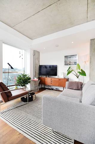  Image of 1 Bedroom Flat  For Sale at Fortescue Avenue  London Fields, E8 3QB