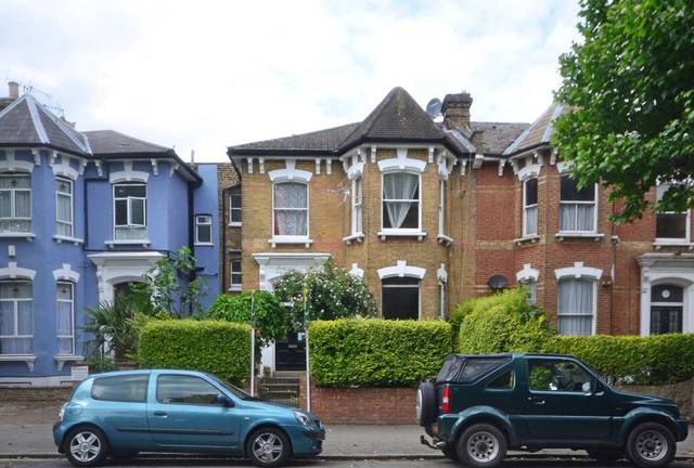  Image of Studio  To Rent at Fountayne Road  Hackney, N16 7DT