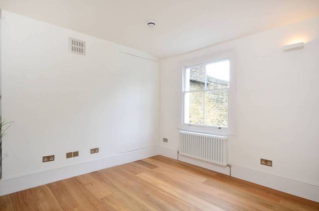  Image of Studio  To Rent at Fountayne Road  Hackney, N16 7DT