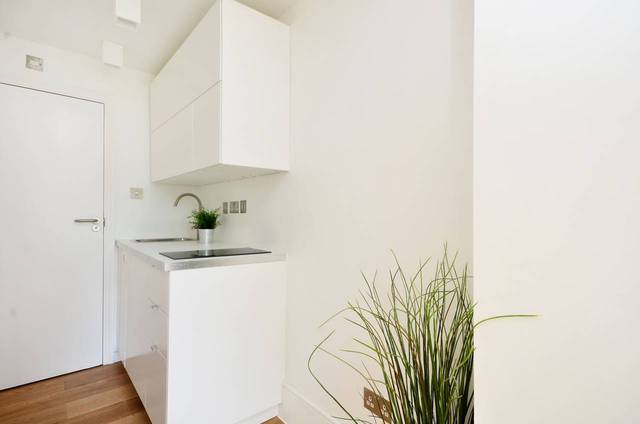  Image of Studio  To Rent at Fountayne Road  Hackney, N16 7DT