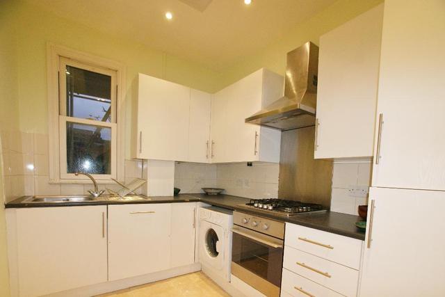  Image of 1 Bedroom Studio  To Rent at Fulham, SW6 6HX