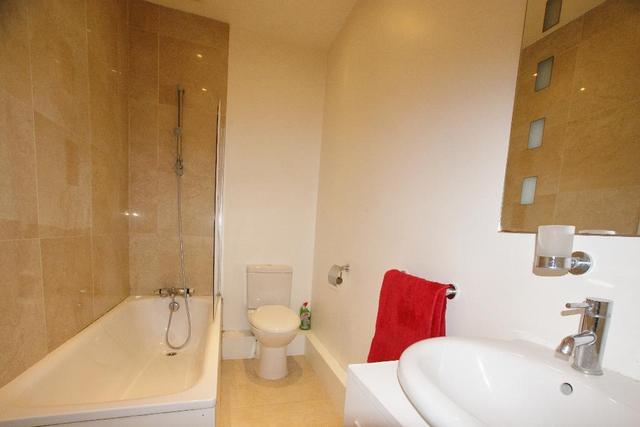  Image of 1 Bedroom Studio  To Rent at Fulham, SW6 6HX