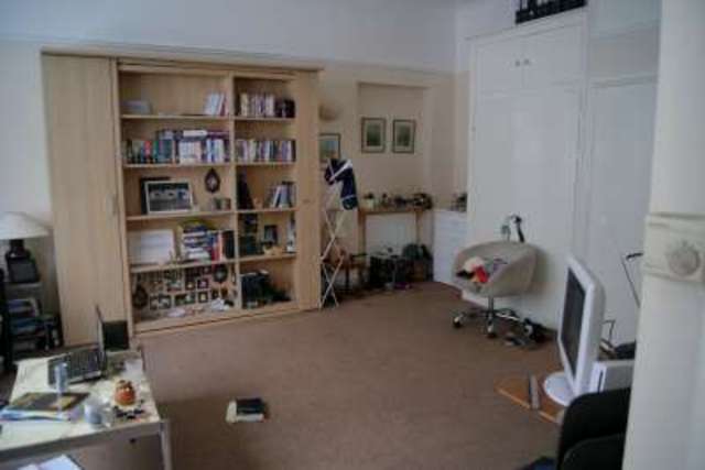  Image of Flat  To Rent at London, SW6 6HP