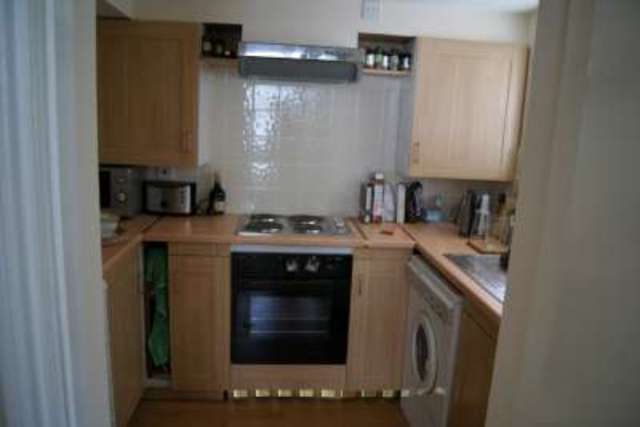  Image of Flat  To Rent at London, SW6 6HP