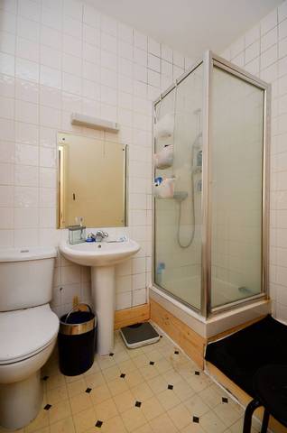 Image of 3 Bedroom Flat  For Sale at Furrow Lane  Lower Clapton, E9 6JS