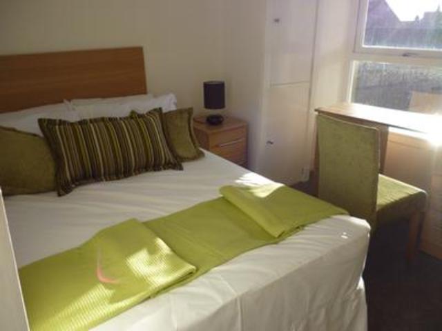  Image of 3 Bedroom Flat  To Rent at Dundee  Dundee, DD3 6HE