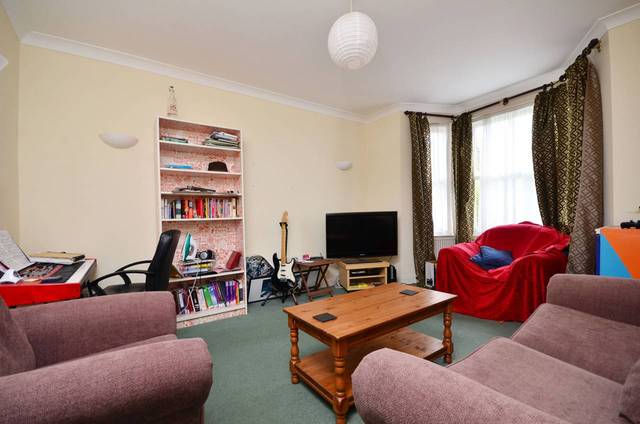  Image of 4 Bedroom Detached  To Rent at Gayhurst Road  Hackney, E8 3EH