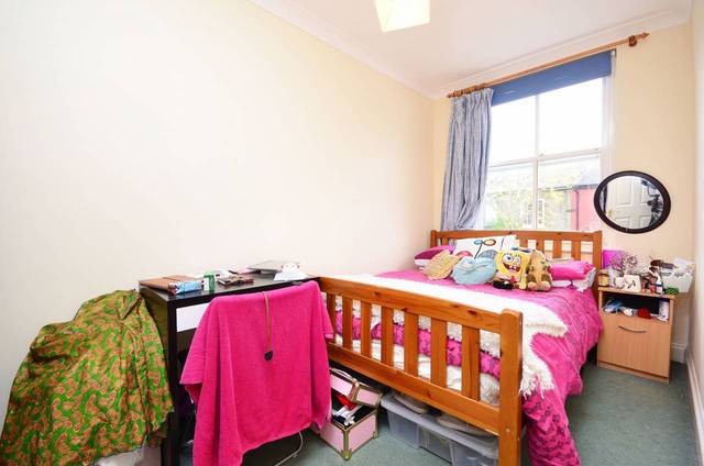  Image of 4 Bedroom Detached  To Rent at Gayhurst Road  Hackney, E8 3EH