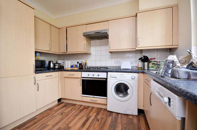  Image of 4 Bedroom Detached  To Rent at Gayhurst Road  Hackney, E8 3EH