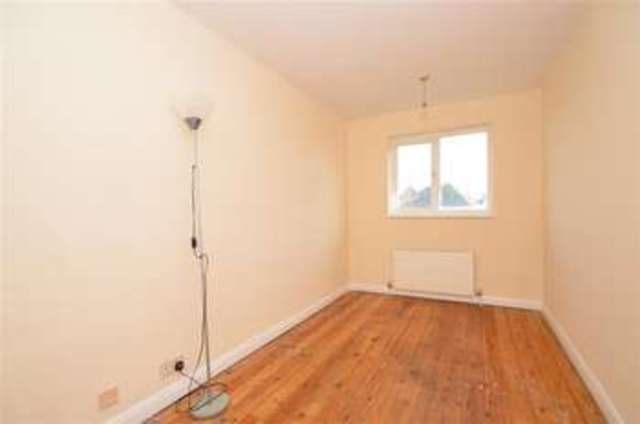  Image of 4 Bedroom End Of Terrace  For Sale at Brentwood Essex Brentwood, CM14 4UA