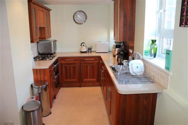  Image of 3 Bedroom Apartment  To Rent at Deptford, SE8 3DL