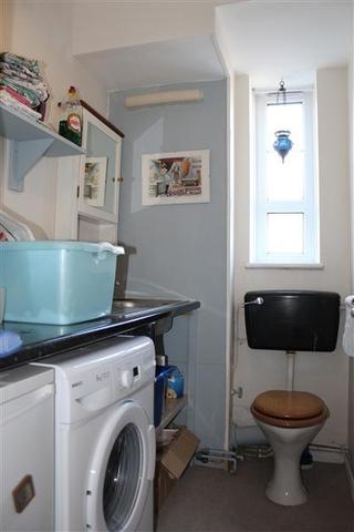  Image of 3 Bedroom Apartment  To Rent at Deptford, SE8 3DL