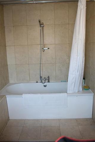  Image of 3 Bedroom Apartment  To Rent at Deptford, SE8 3DL