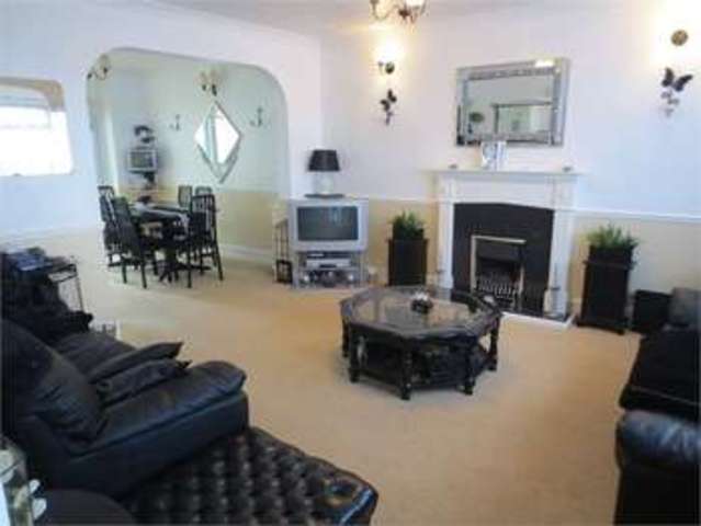  Image of 3 Bedroom Terraced  For Sale at Glendale gardens Leigh on sea Leigh-on-Sea, SS9 2AS