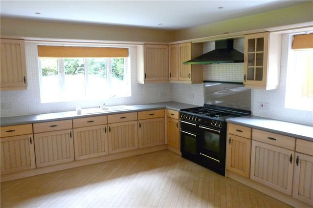  Image of 5 Bedroom Detached  For Sale at Clayton Bradford Clayton, BD14 6NF